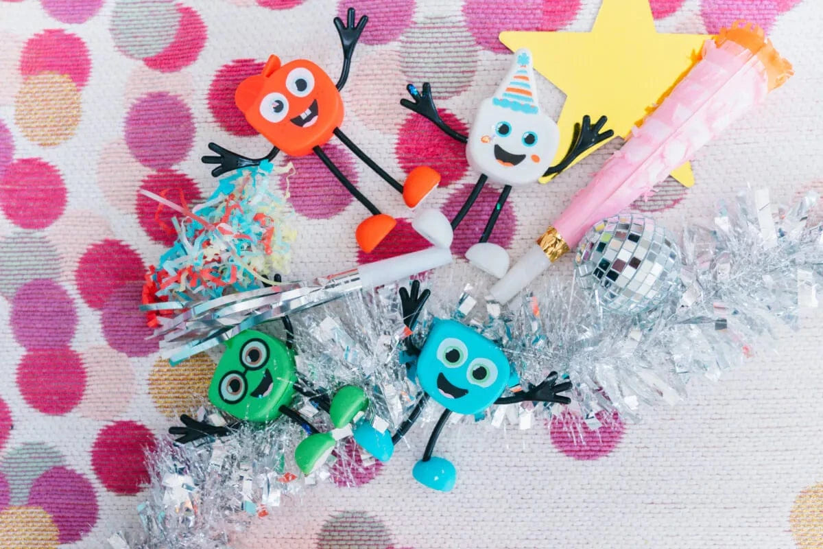 Villem Glo Pals vannitegelane koos valguskuubikutega – Blair Glo Pals