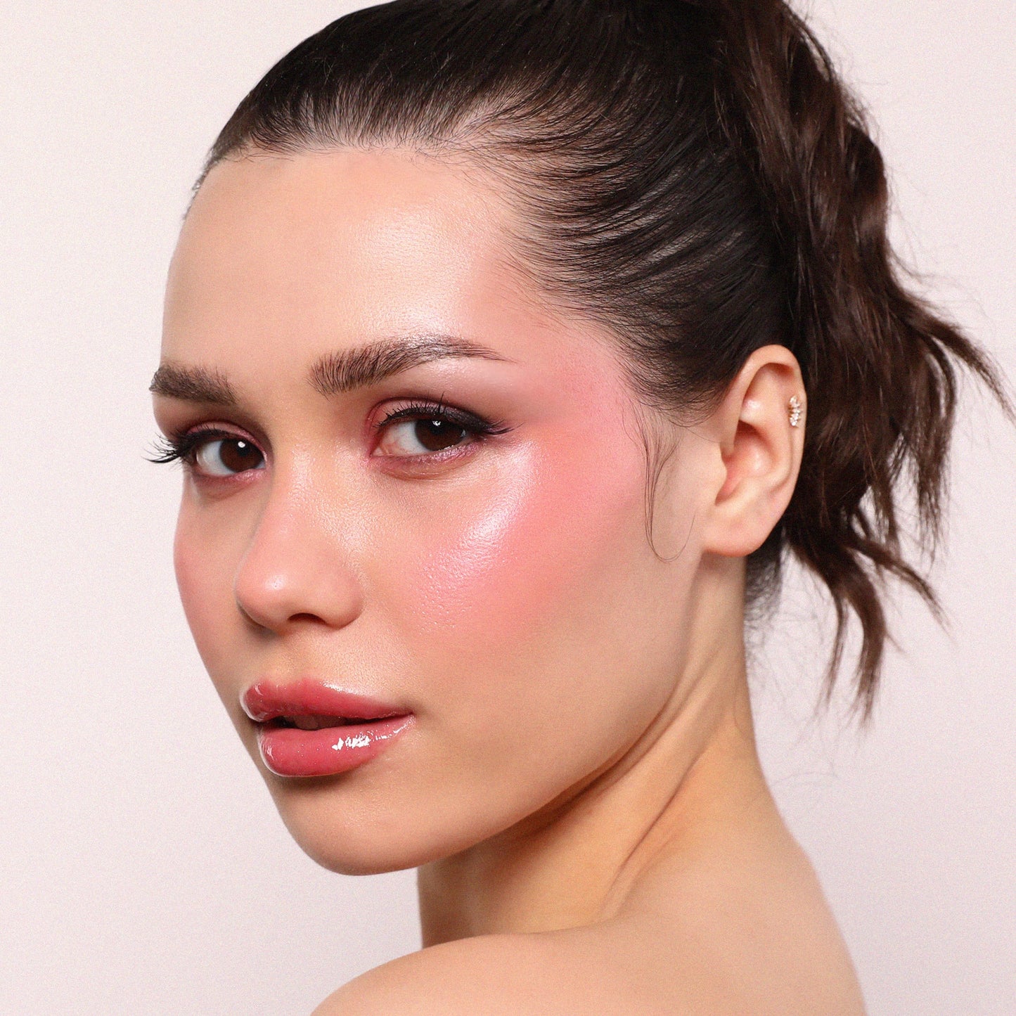 Villem MOIRA Love Steady Shimmer Blush 006 Sweet Thing MOIRA