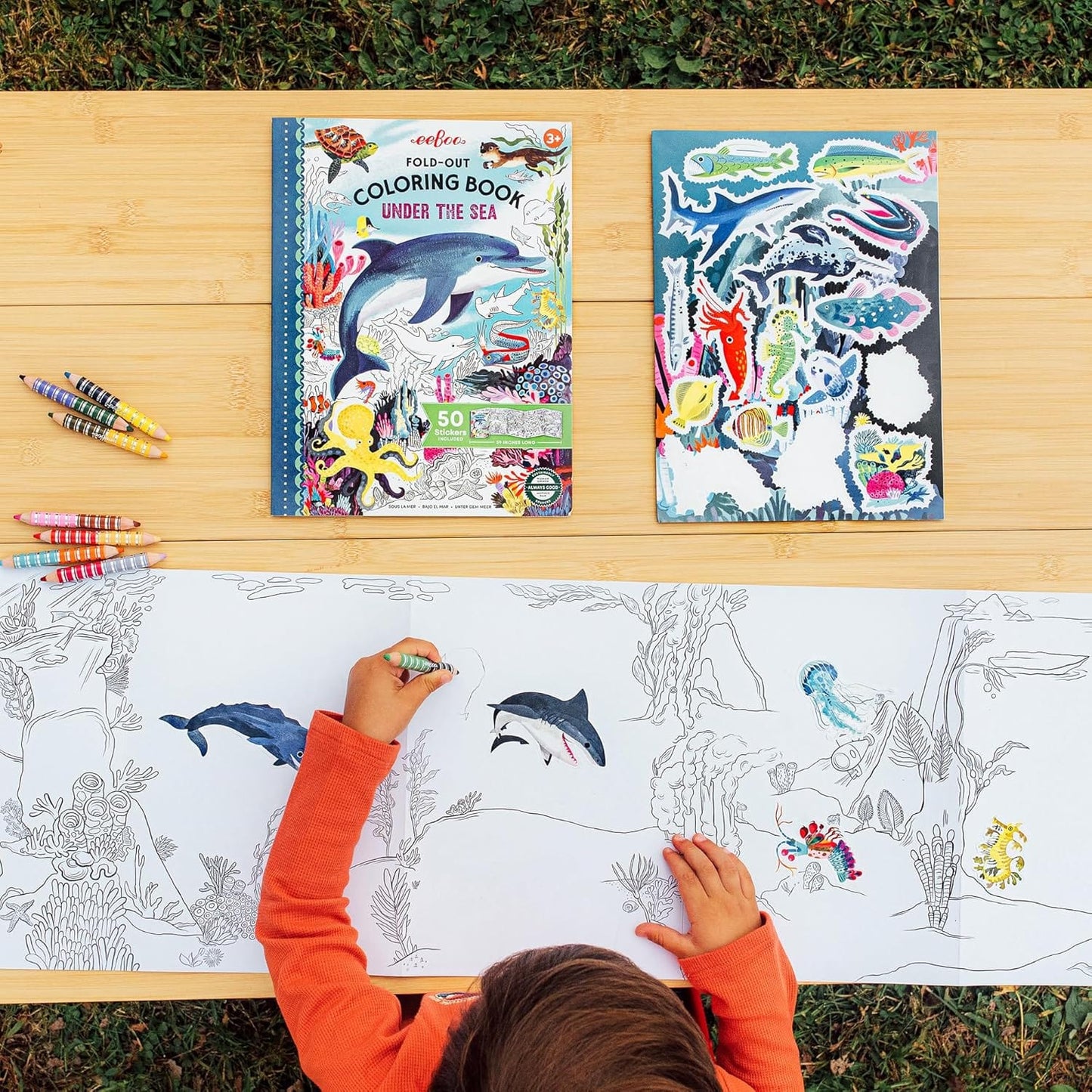 Villem EEBOO Under the Sea kokkuvoldutav värviraamat + 50 kleepsu EEBOO