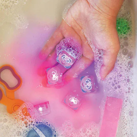 Villem Glo Pals sensoorsed valguskuubikud – Abby Cadabby Glo Pals