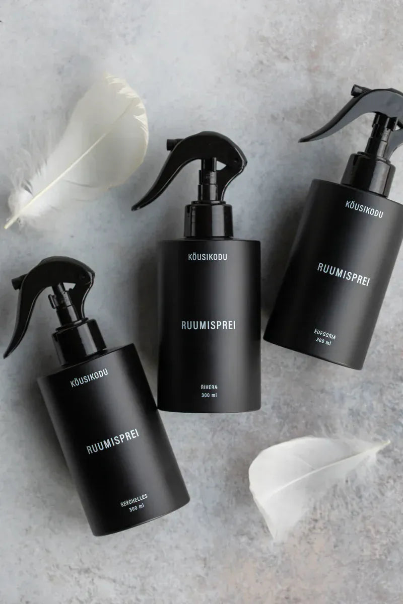 Villem Köusikodu ruumi- ja tekstiilisprei “Must kirss” Köusikodu