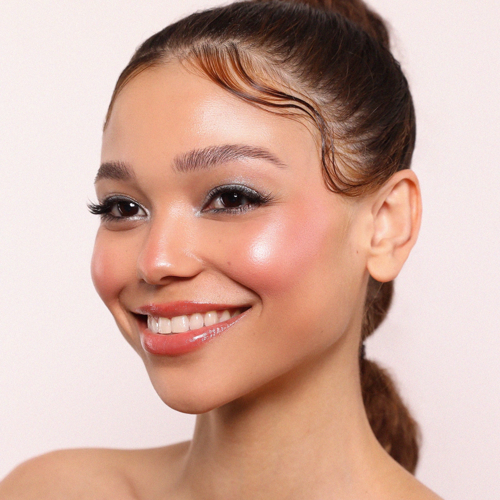 Villem MOIRA Love Steady Shimmer Blush 003 Oh Honey! MOIRA