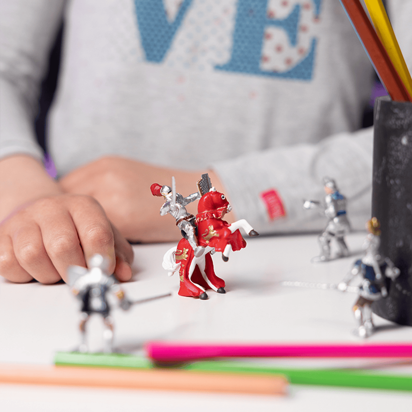 Villem Mini Knight Figurines, 12 Pieces Papo