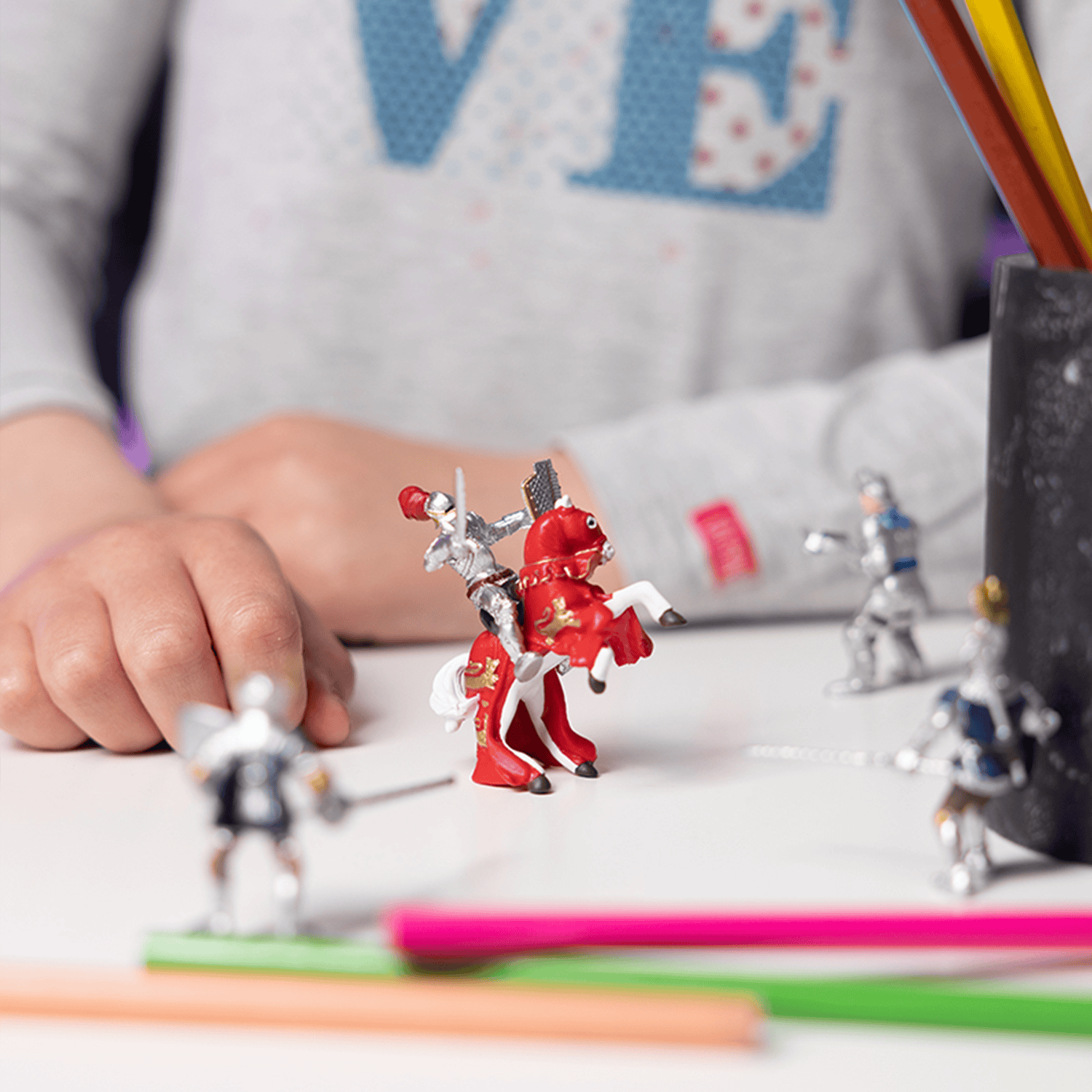 Villem Mini Knight Figurines, 12 Pieces Papo