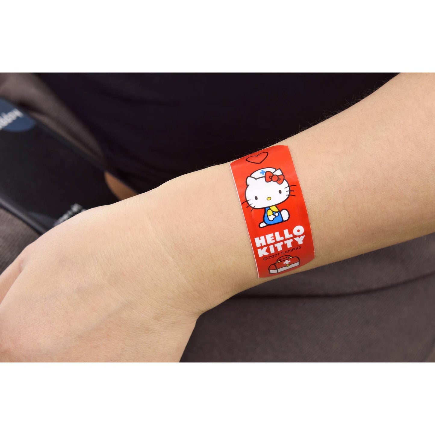 Villem Hello Kitty plaastrid- karbis 24 tk POLYFLAME