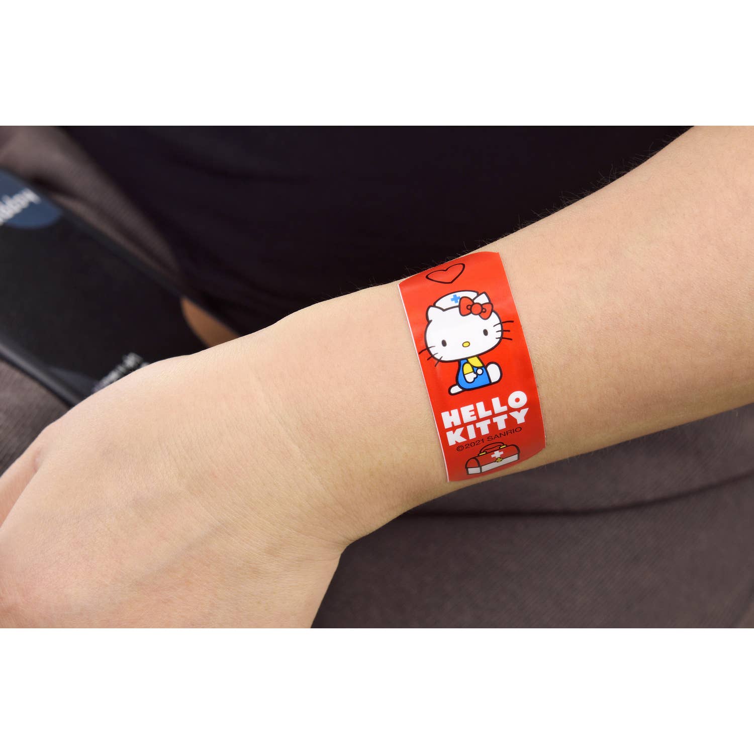 Villem Hello Kitty plaastrid- karbis 24 tk POLYFLAME