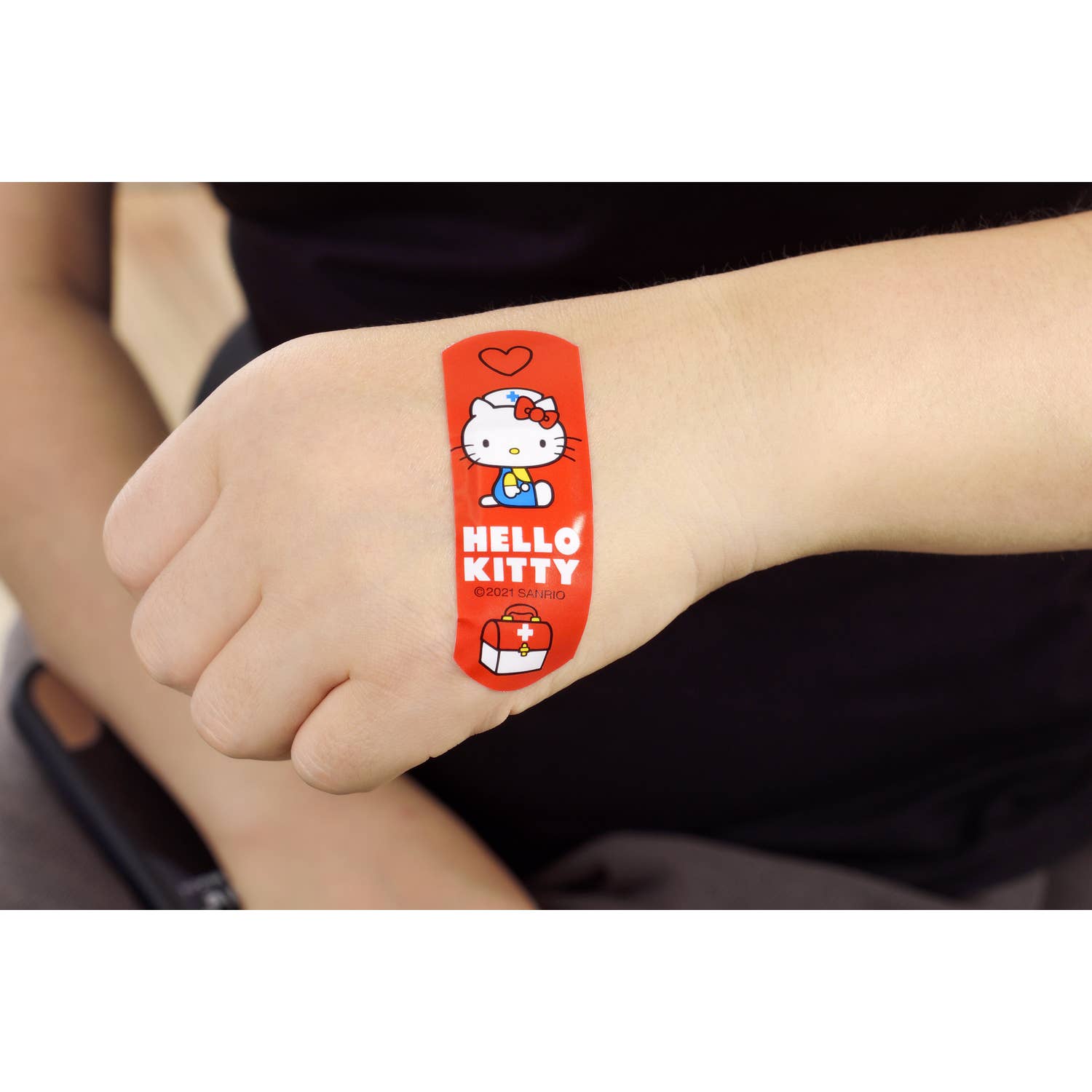 Villem Hello Kitty plaastrid- karbis 24 tk POLYFLAME