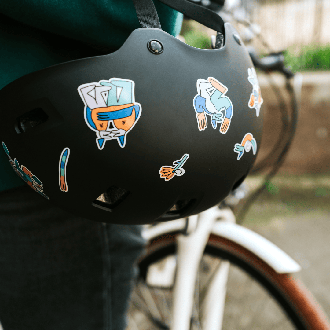 Villem Retropeegeldavad turvakleebised kiivrile ja rattale Pep's RAINETTE