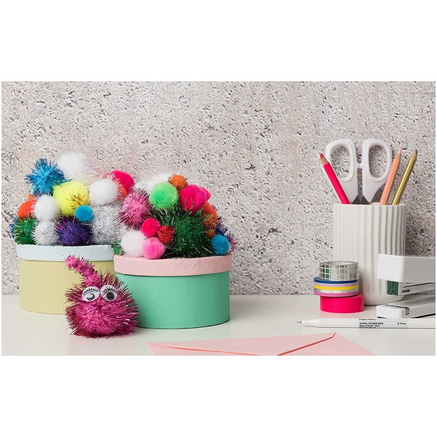 Villem Glitteriga dekoratiivsed pomponid meisterdamiseks – ca 63 tk Rico Design