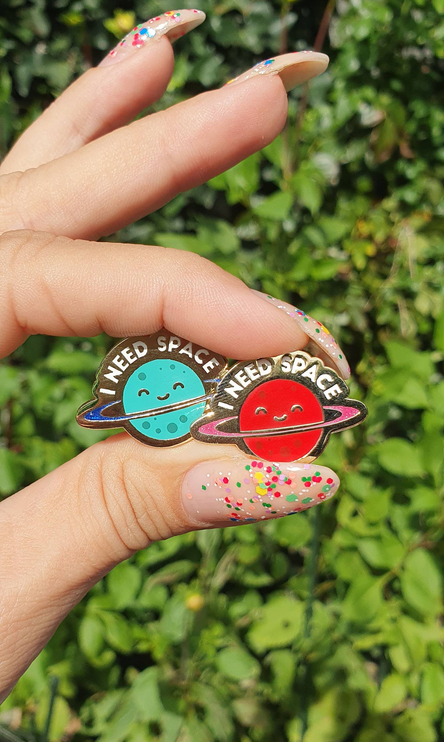 Villem Pin-up märk – “I Need Space” sinine Studio Inktvis