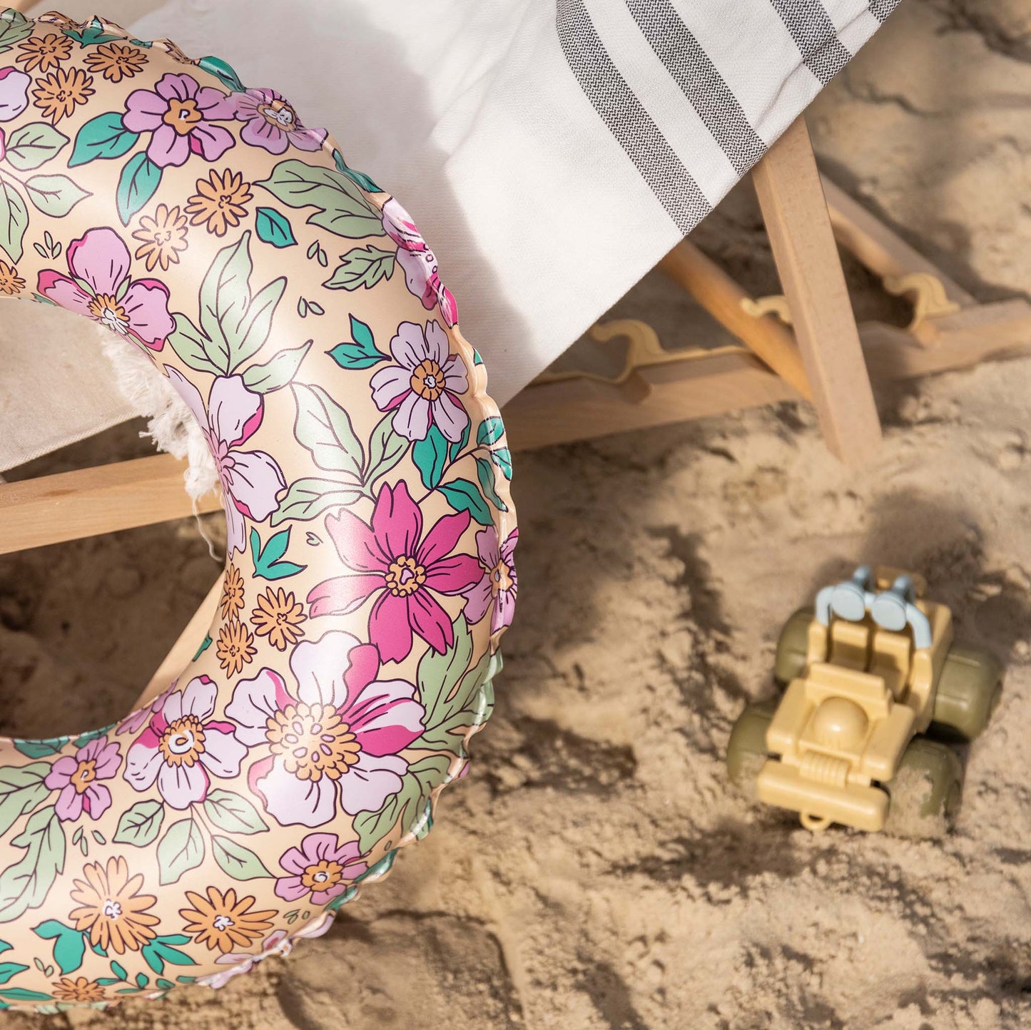 Villem Swim Ring - Multicolor - Blossom: Ø 90 cm Swim Essentials
