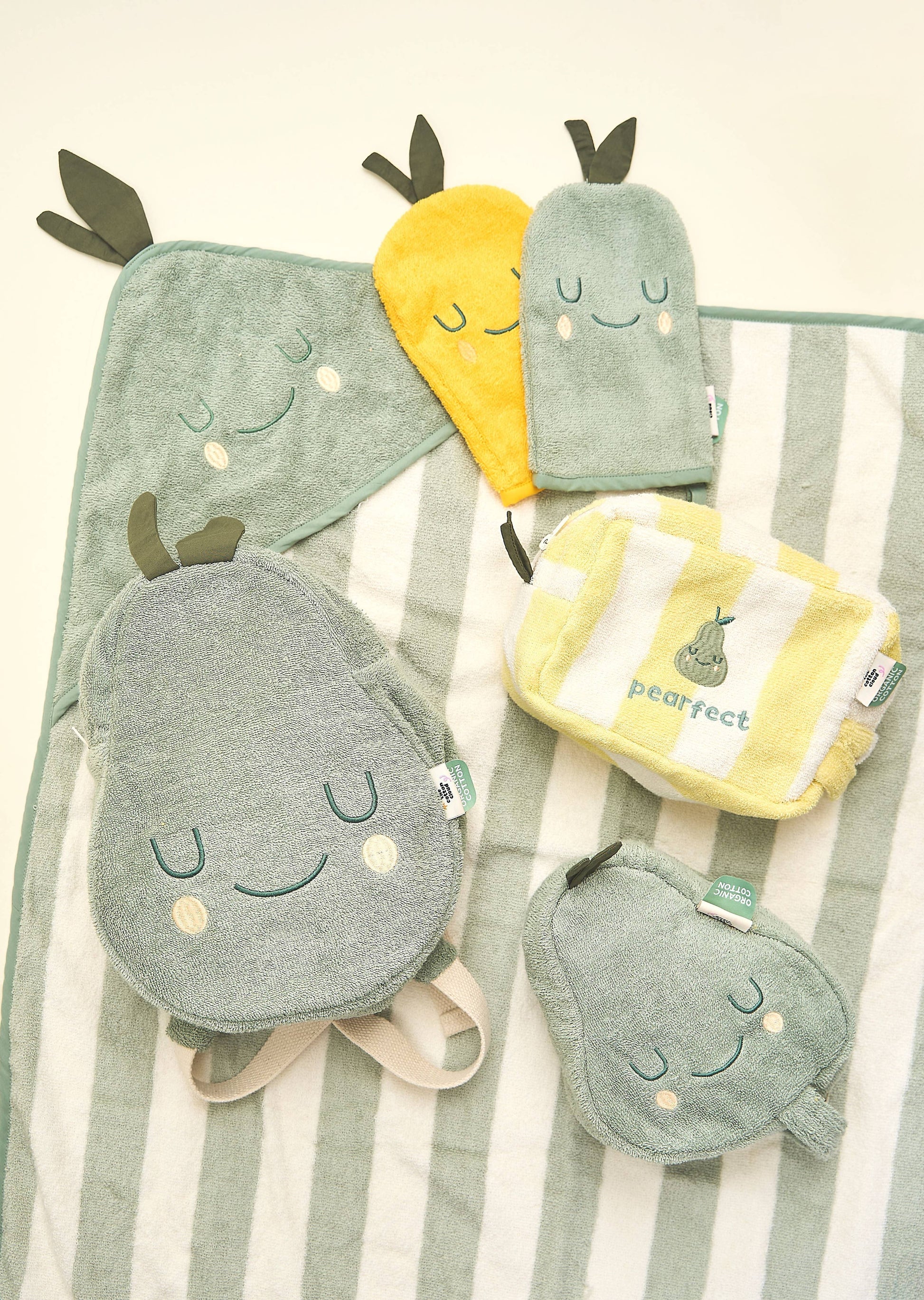 Villem Fruit shaped Toiletry Bag Pedro Pear the cotton cloud