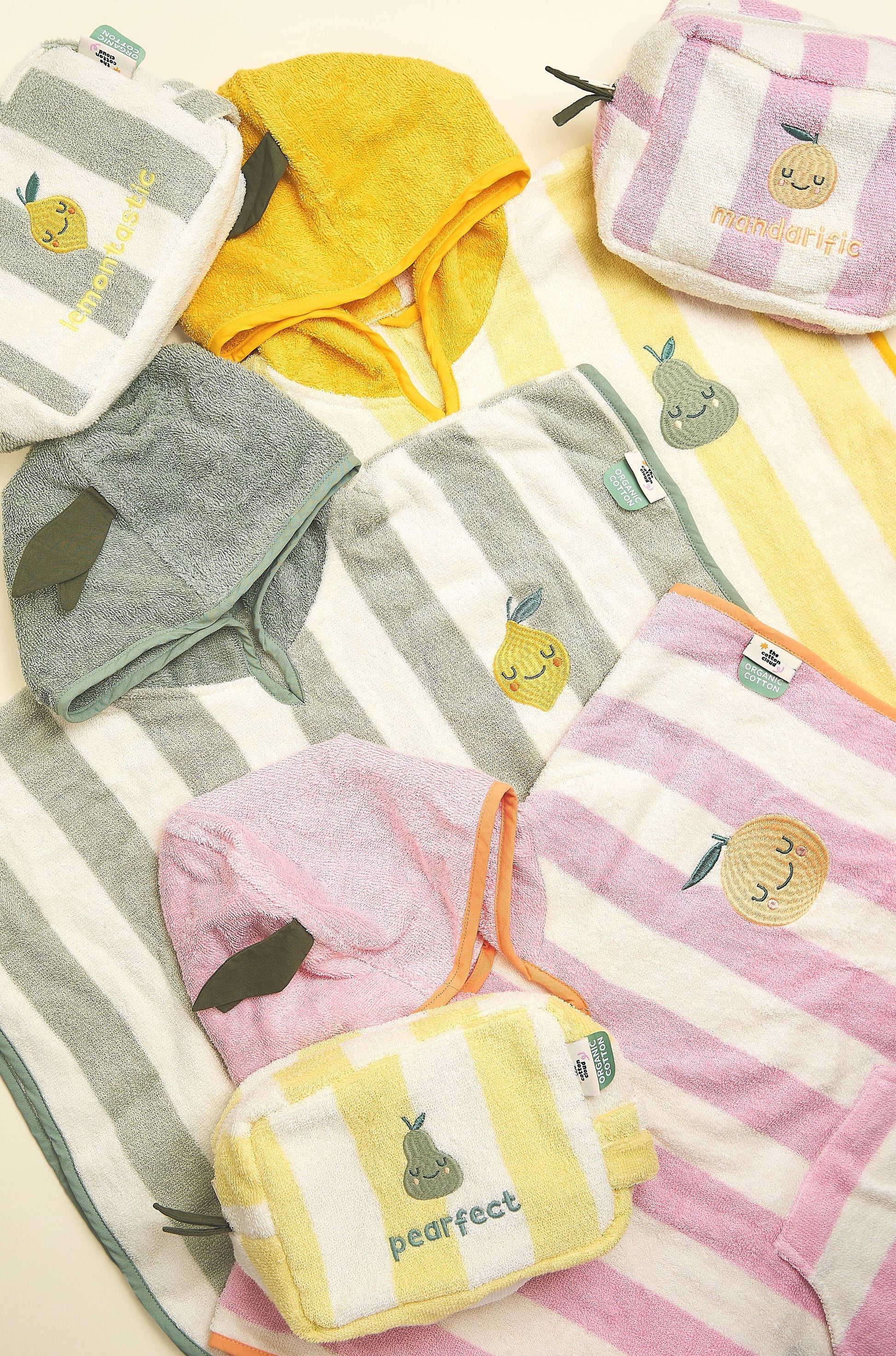 Villem Hooded Poncho Lola Lemon the cotton cloud