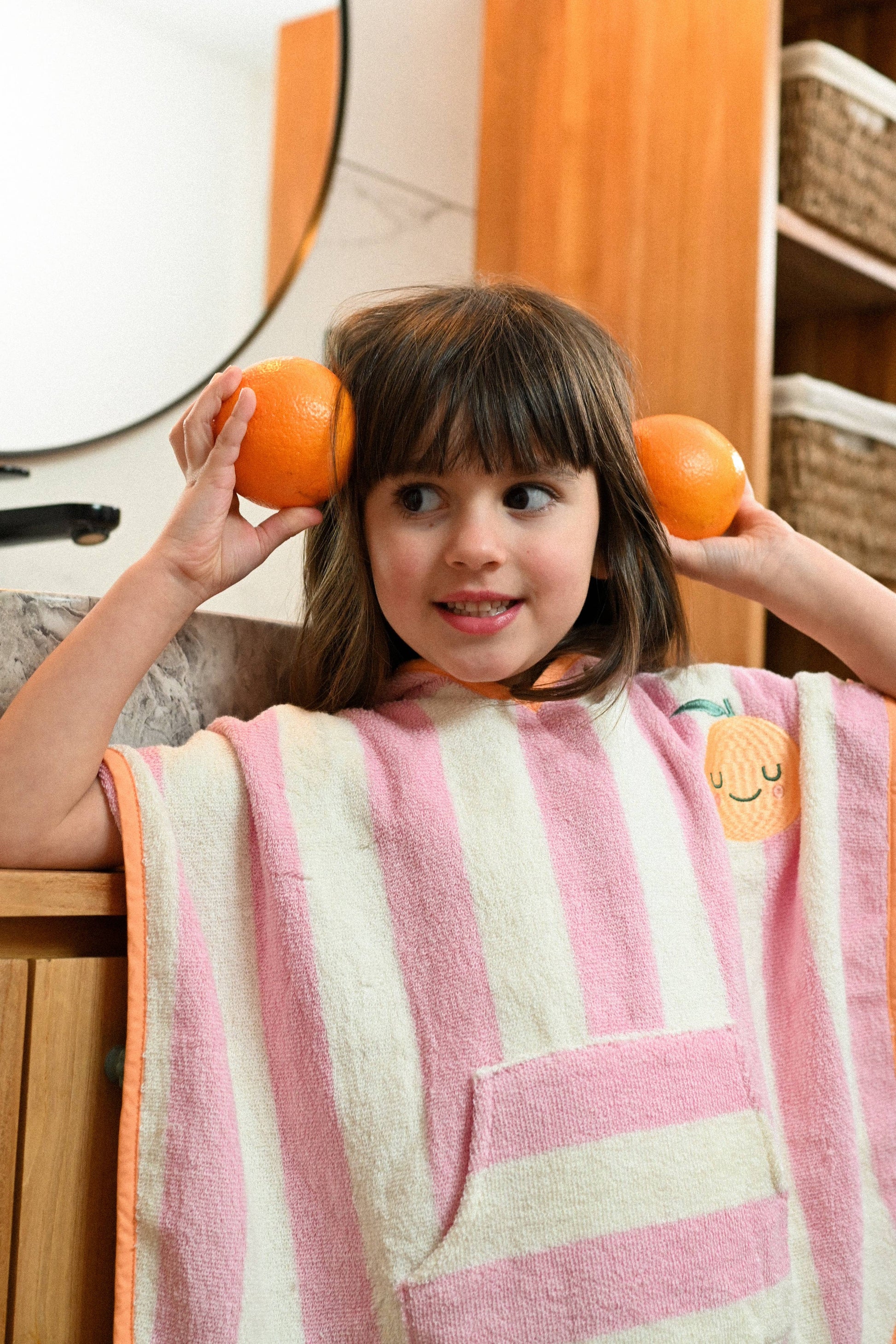 Villem Hooded Poncho Mandy Mandarin the cotton cloud
