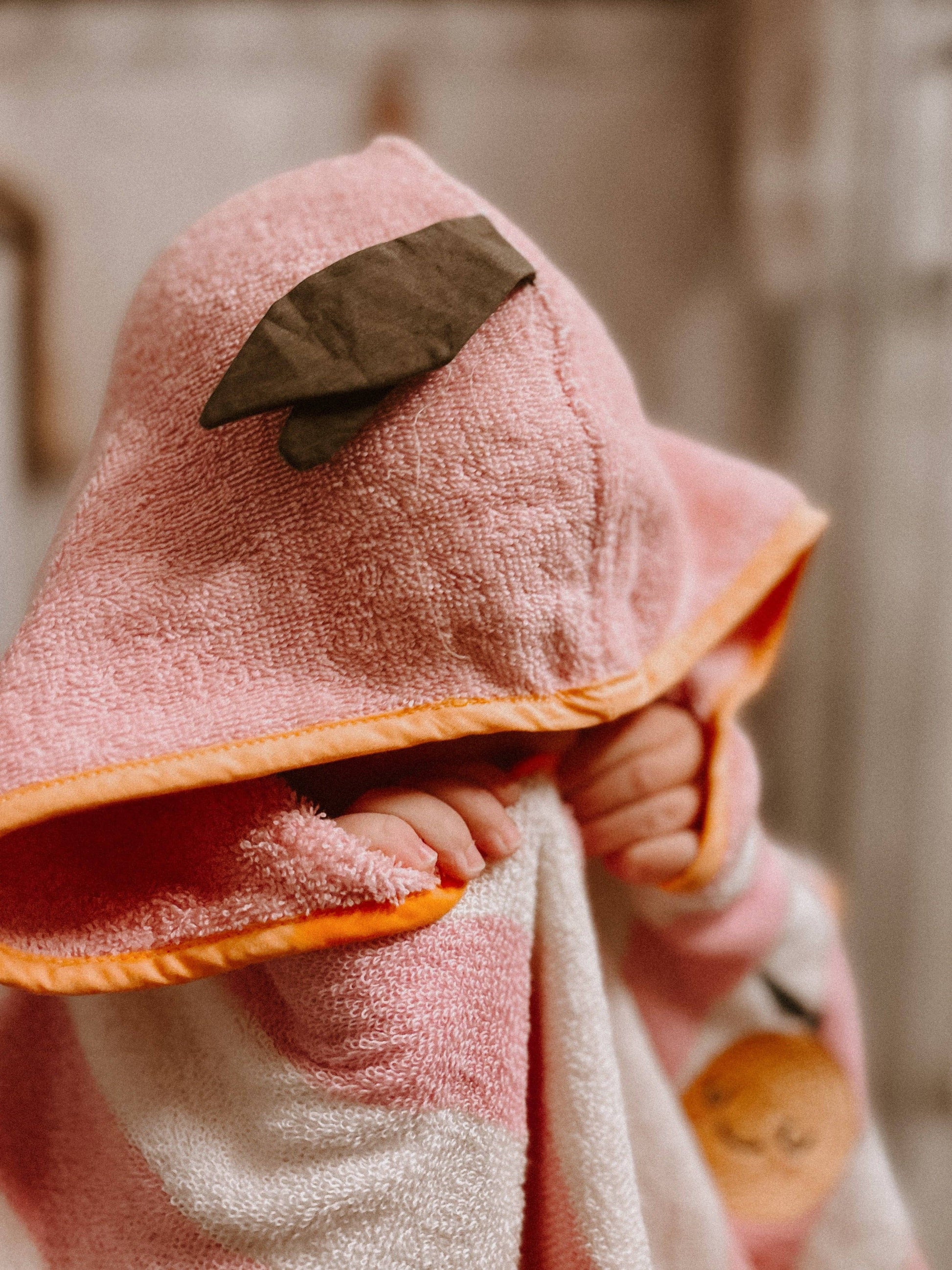 Villem Hooded Poncho Mandy Mandarin the cotton cloud