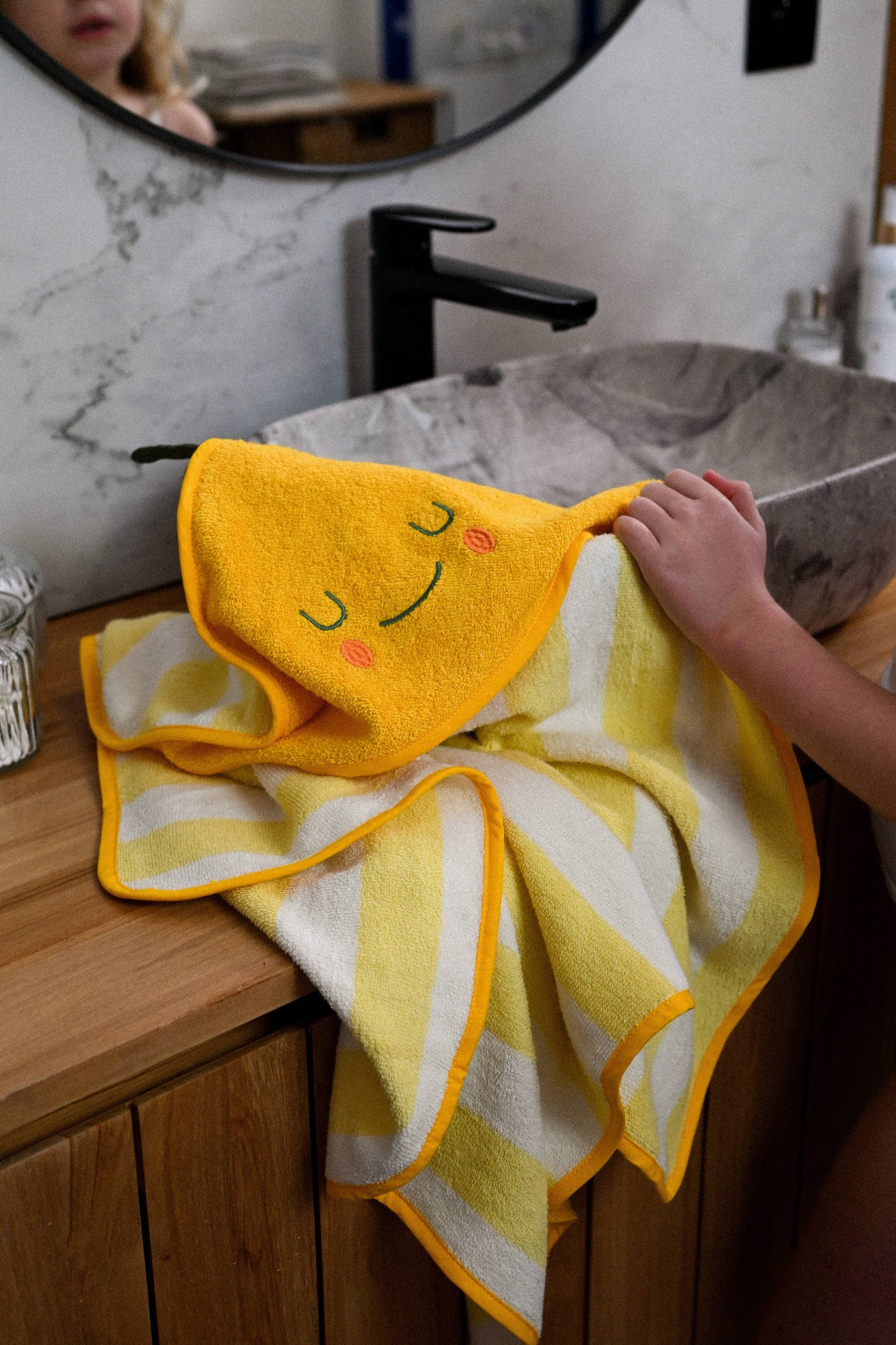 Villem Hooded Towel Lola Lemon the cotton cloud