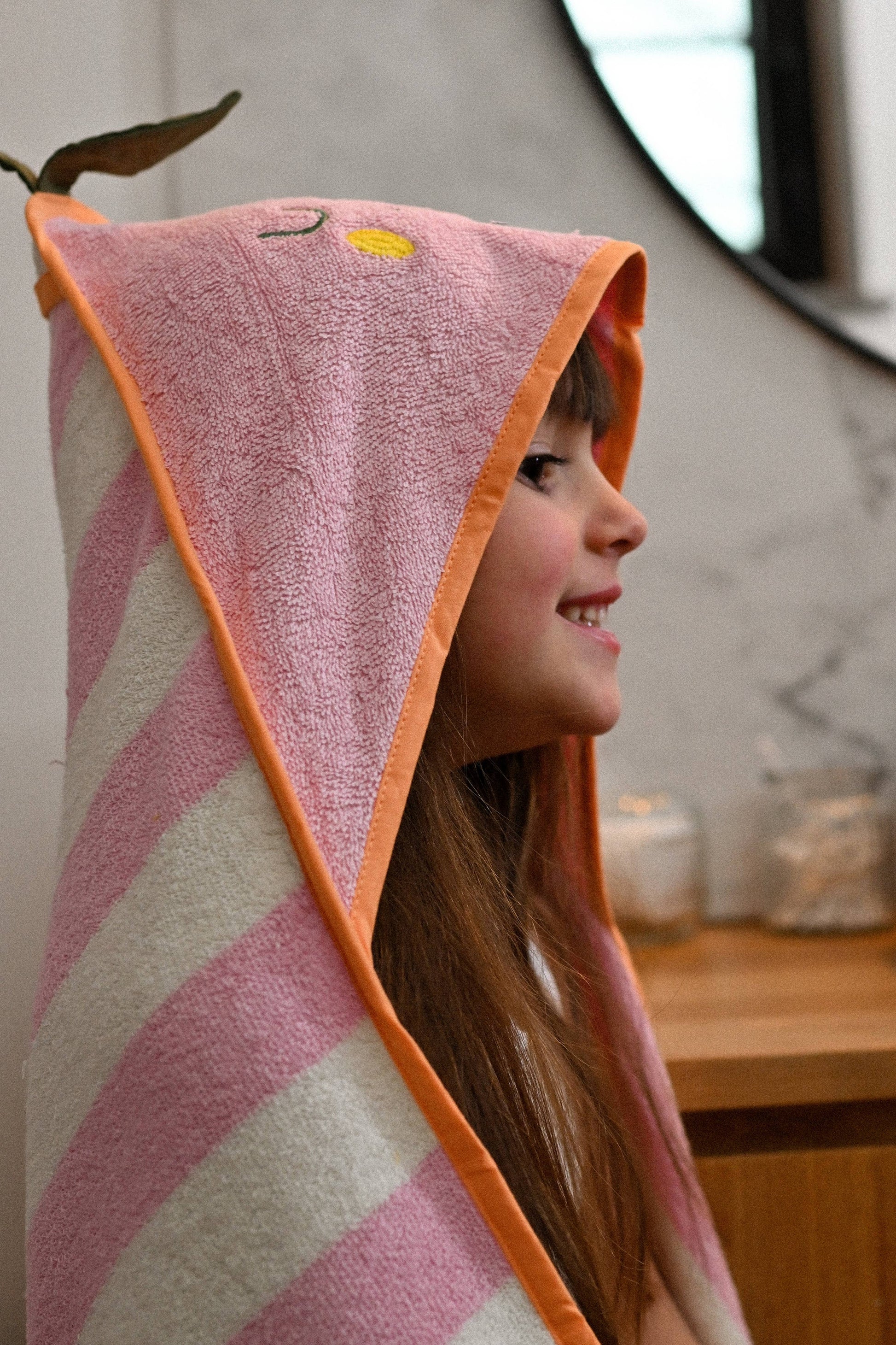 Villem Hooded Towel Mandy Mandarine the cotton cloud