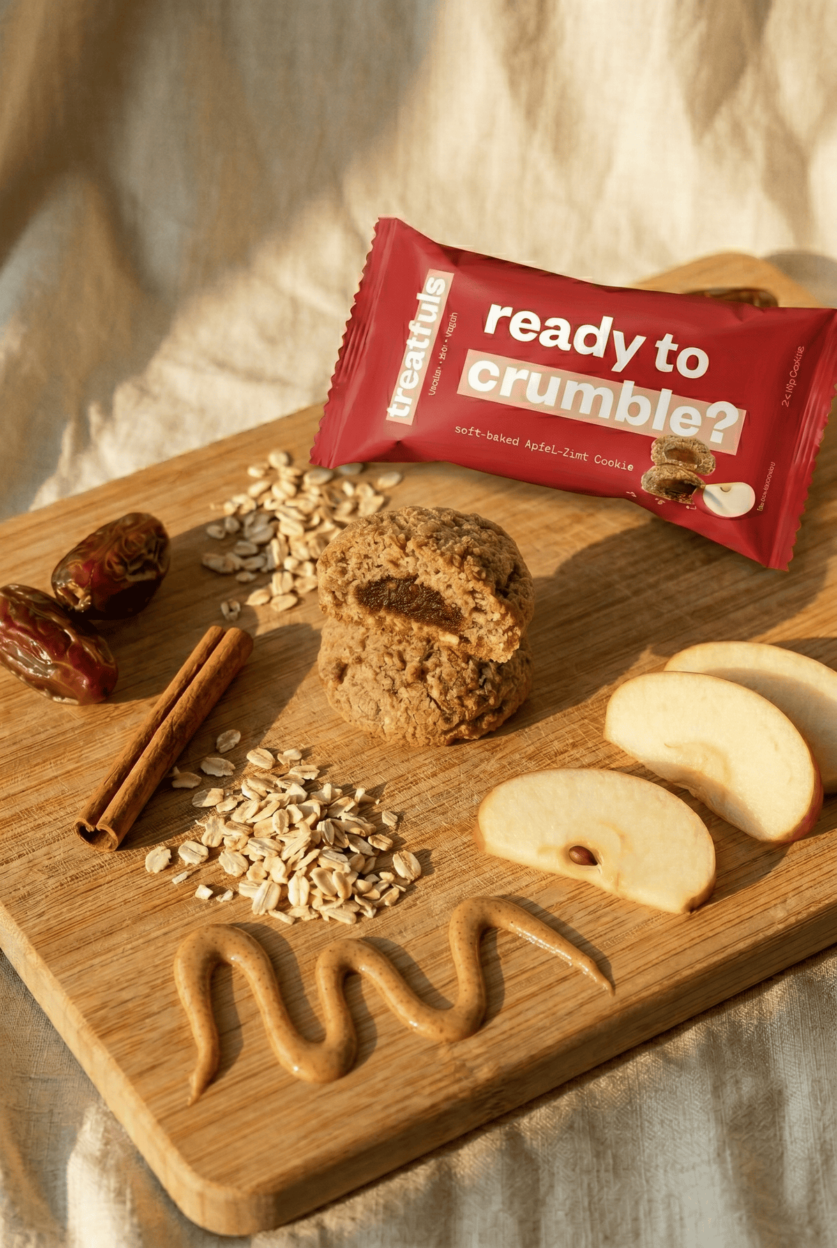 Villem Half-baked oat cookies with apple-cinnamon filling, organic + vegan treatfuls