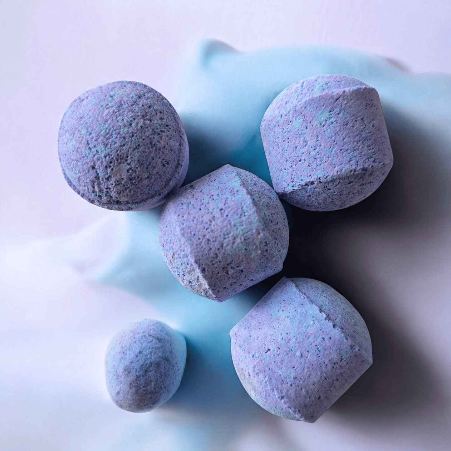 Villem Villemi kihisevad vannipallid Amethyst Creed 4 tk Villem.ee